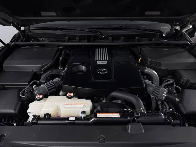 Used 2023 Lexus LX 600 F Sport image 13