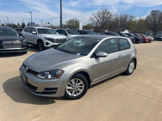 Used 2015 Volkswagen Golf S image 3