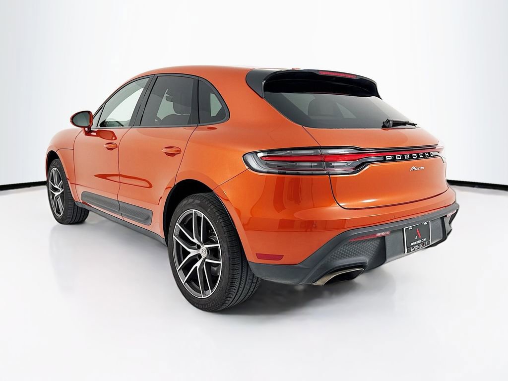 Certified 2023 Porsche Macan Turbo image 3