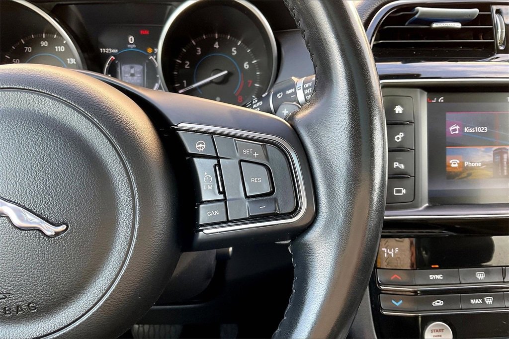 Used 2017 Jaguar F-PACE Prestige image 12