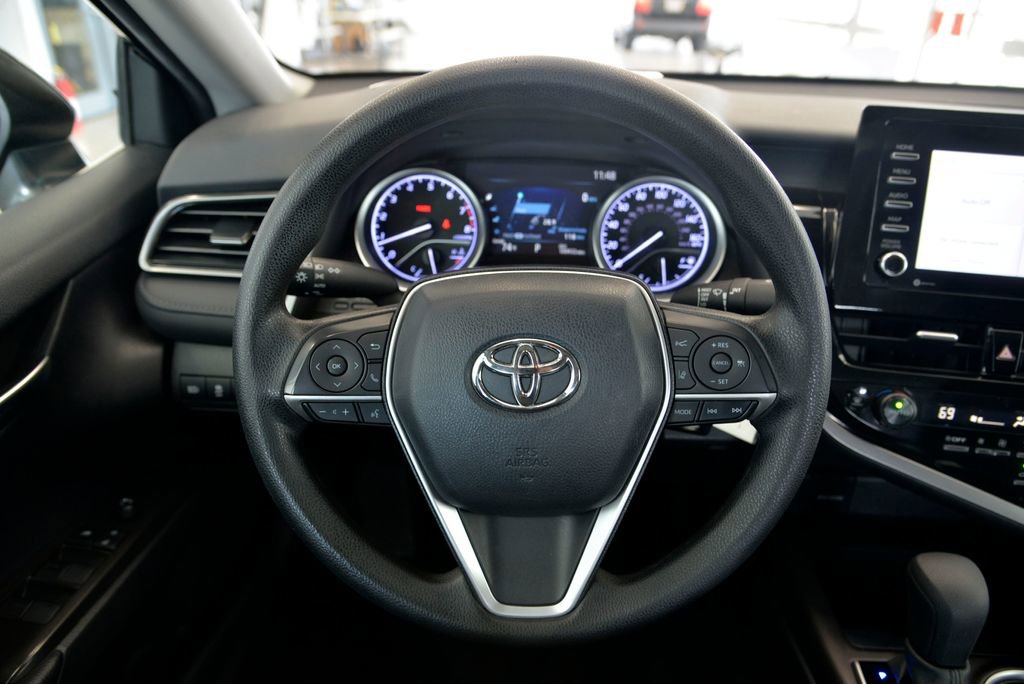Used 2022 Toyota Camry LE AWD/4WD image 18