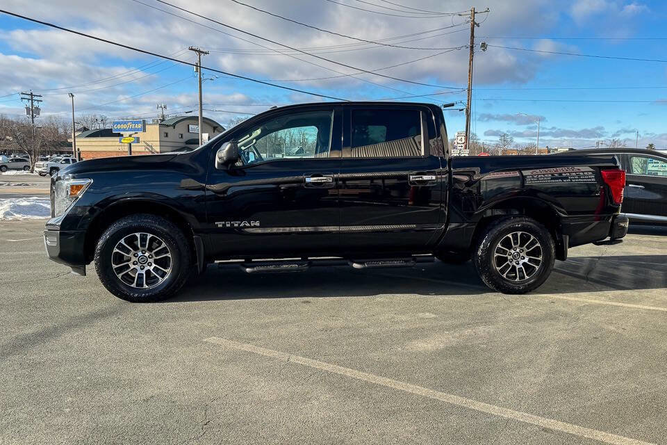 Used 2021 Nissan Titan SV w/ Accessory Utility Package image 7