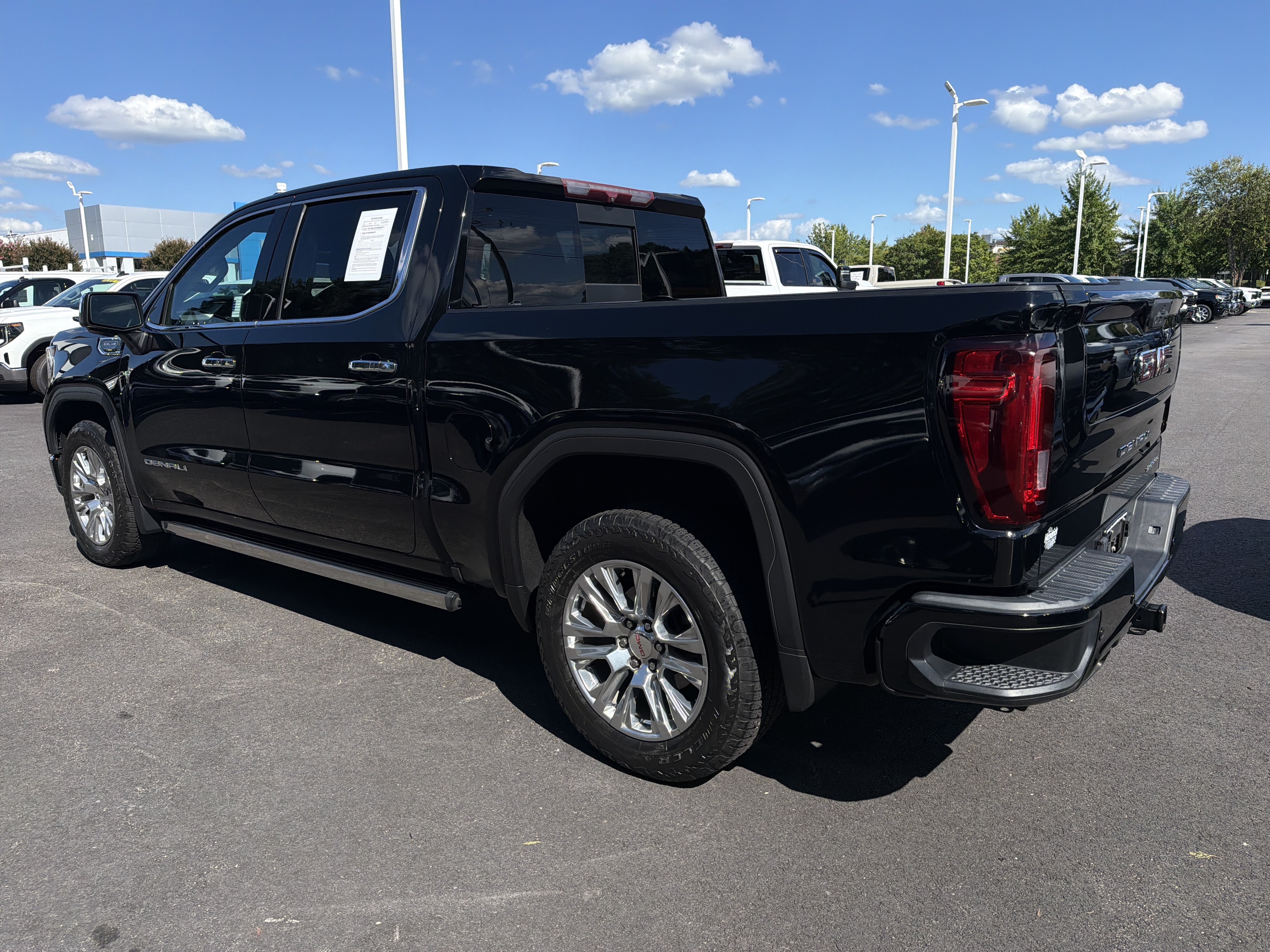 Used 2022 GMC Sierra 1500 Denali AWD/4WD image 8