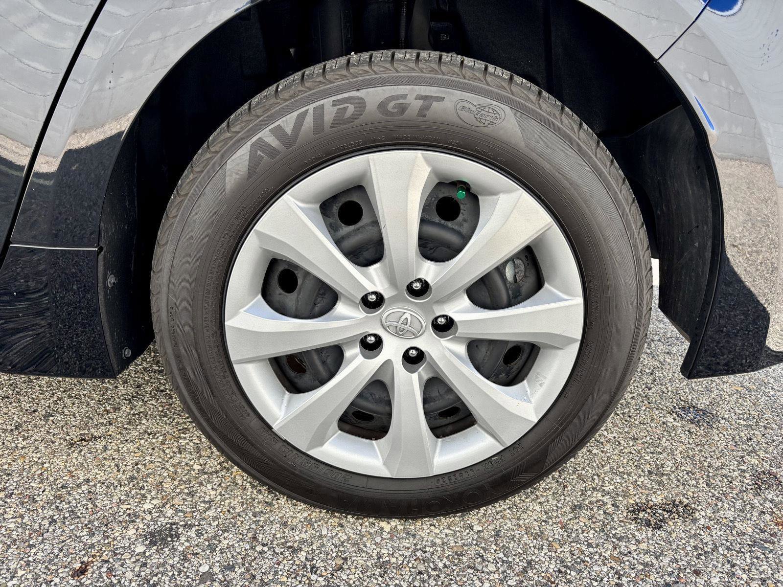 Used 2025 Toyota Corolla LE image 17