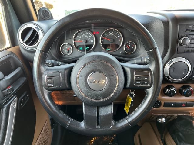Used 2014 Jeep Wrangler Unlimited Sahara image 18