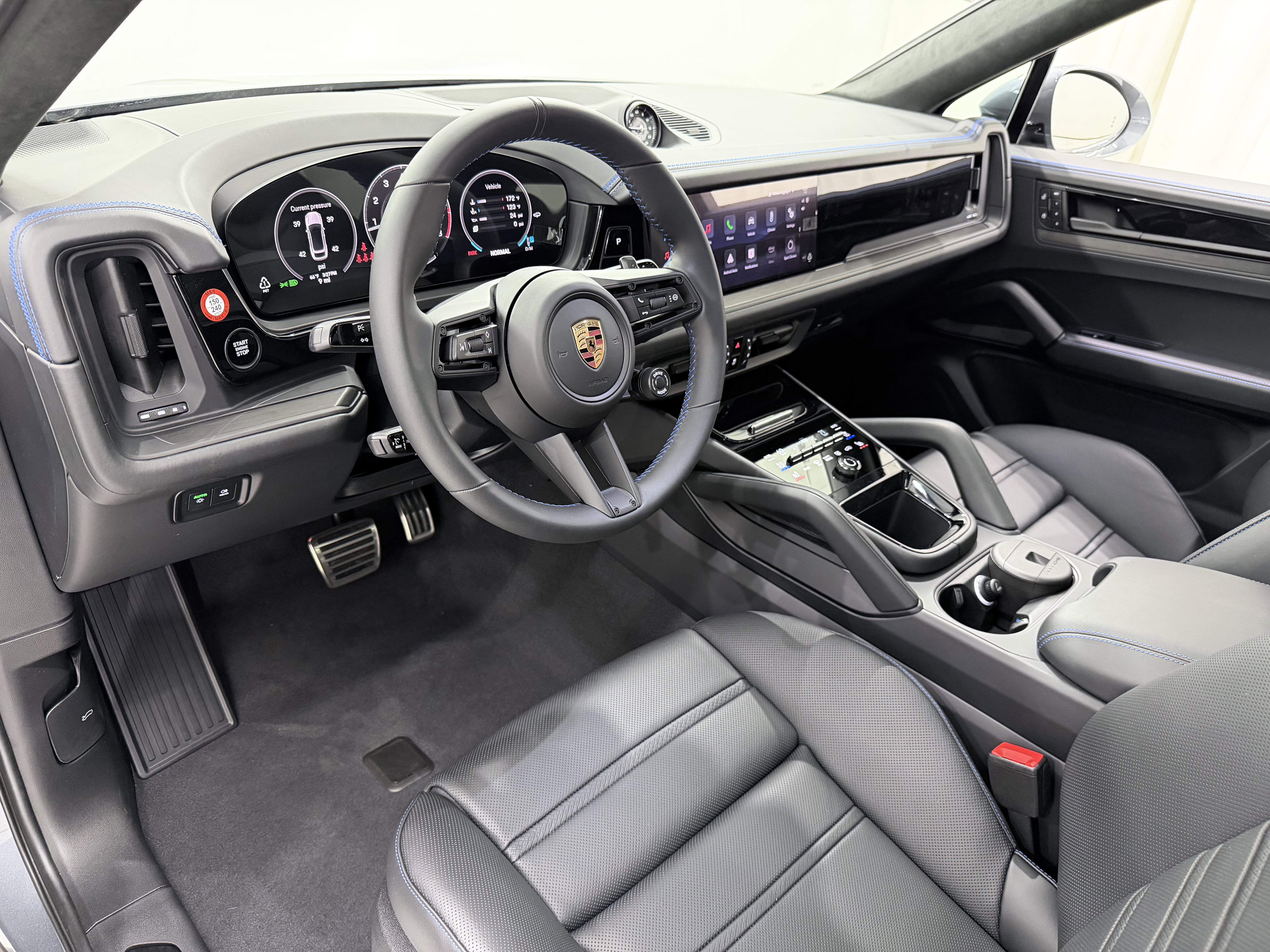 New 2026 Porsche Cayenne GTS AWD/4WD image 27