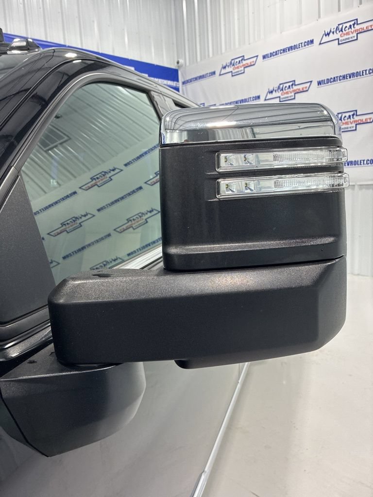 Used 2024 Chevrolet Silverado 2500 High Country w/ High Country Premium Package AWD/4WD image 12