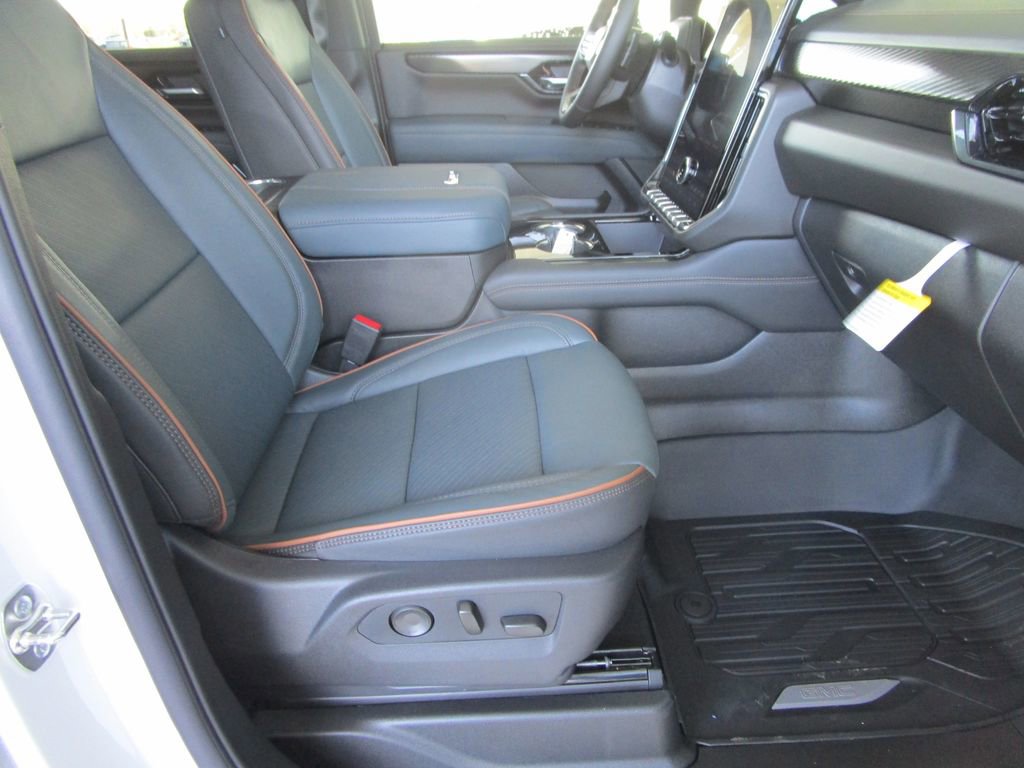 New 2026 GMC Yukon AT4 w/ AT4 Premium Plus Package image 32