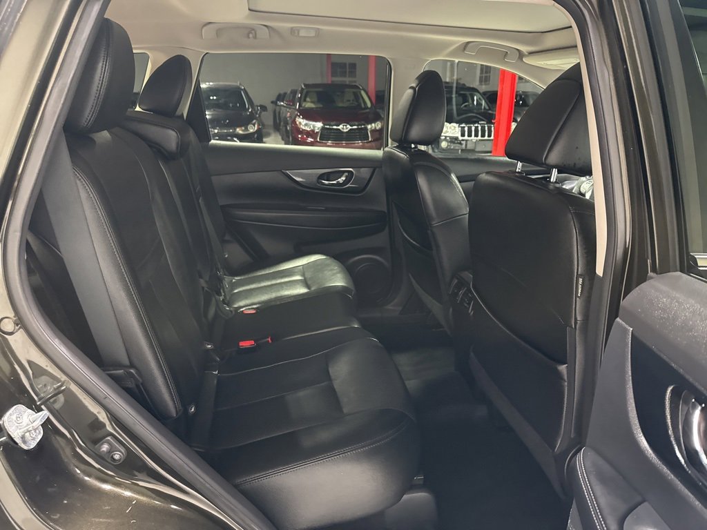 Used 2015 Nissan Rogue SL w/ SL Premium Package image 38