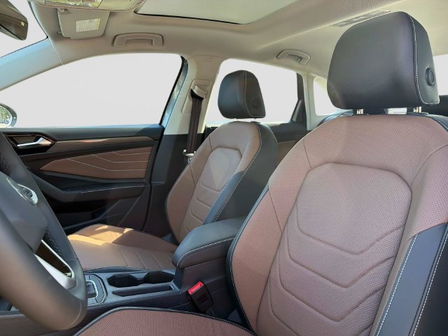 New 2027 Volkswagen Jetta SEL FWD image 19