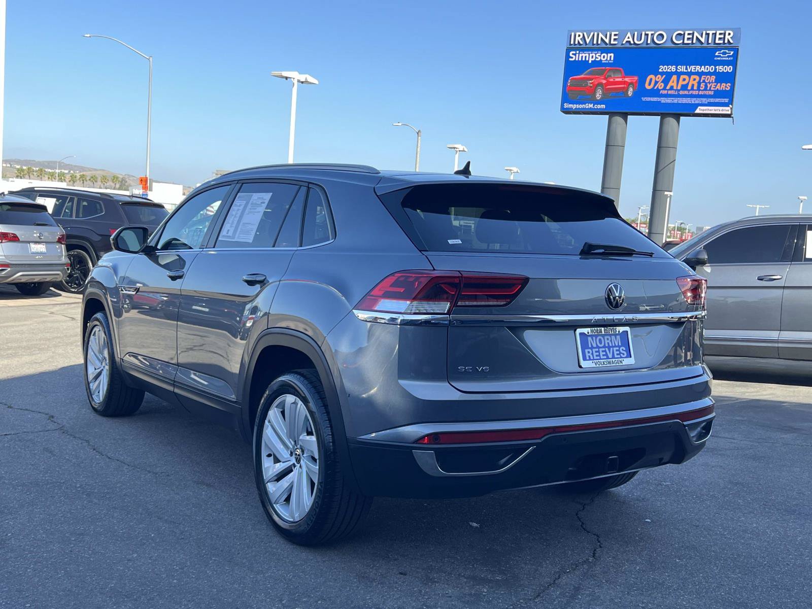 Certified 2021 Volkswagen Atlas Cross Sport SE w/ Panoramic Sunroof Package FWD image 3