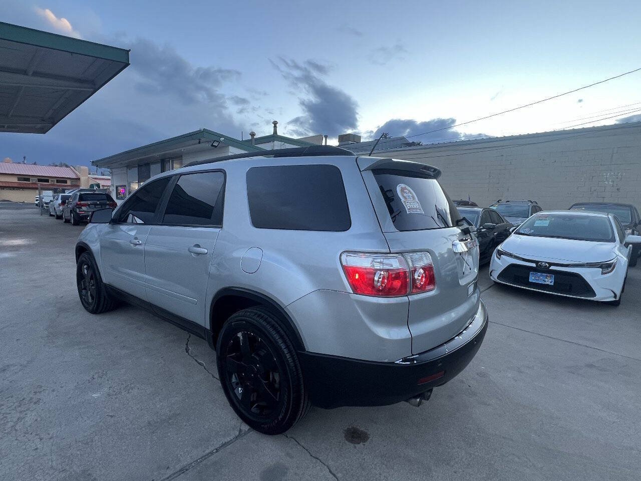 Used 2012 GMC Acadia SLT AWD/4WD image 5