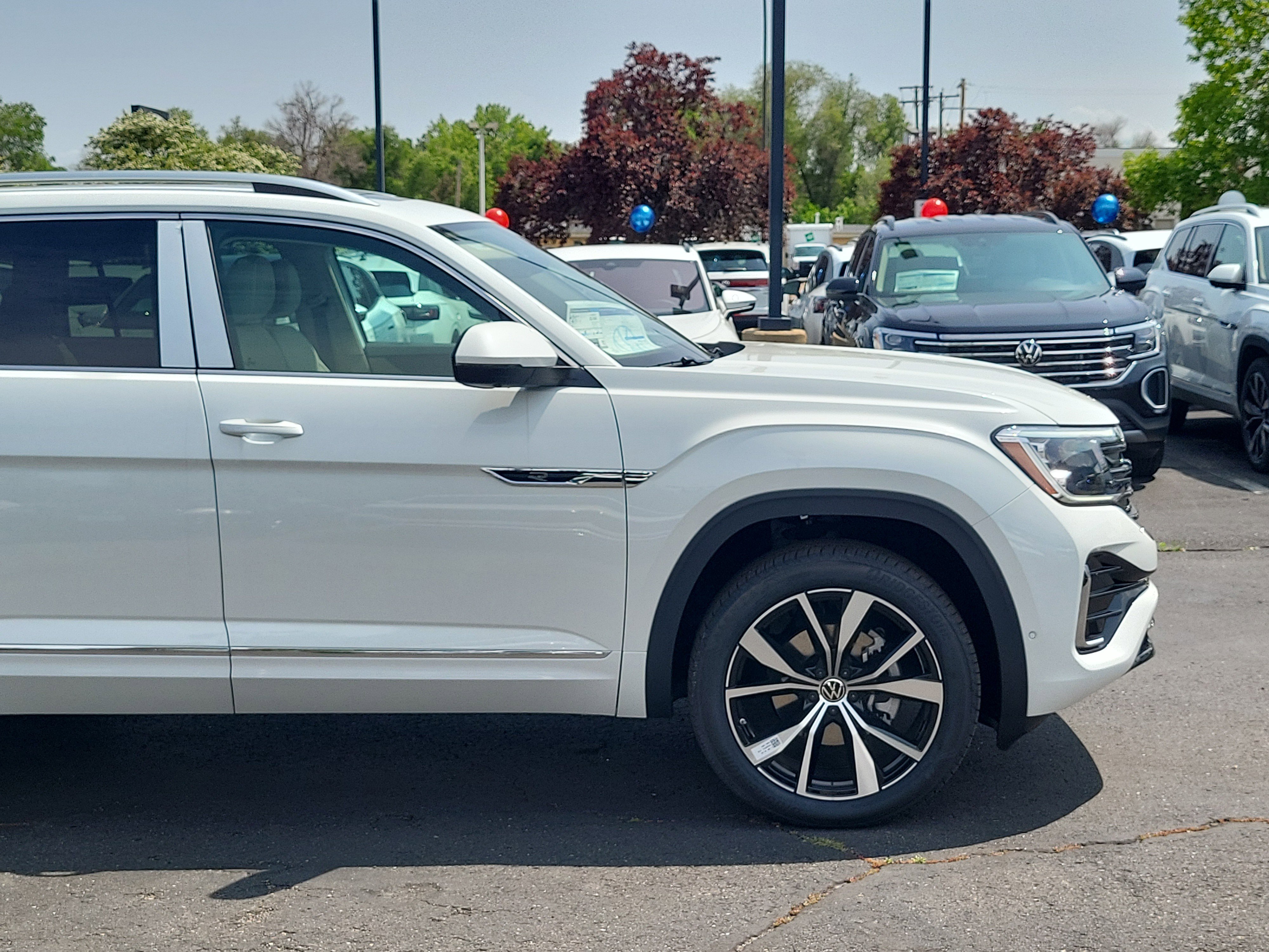 New 2025 Volkswagen Atlas SEL Premium R-Line image 8