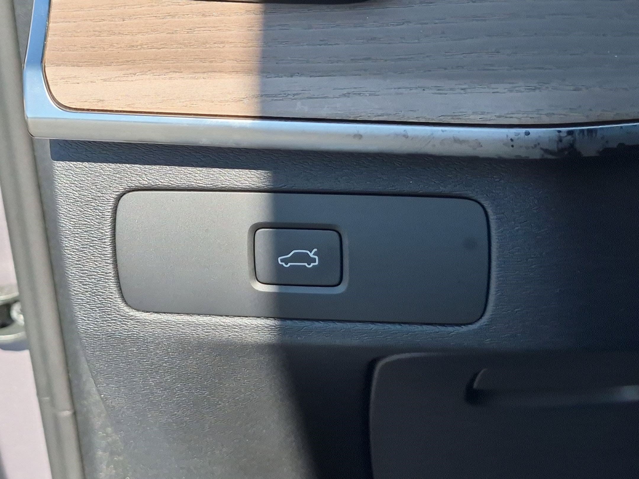 Used 2026 Volvo XC90 B6 Plus AWD/4WD image 17