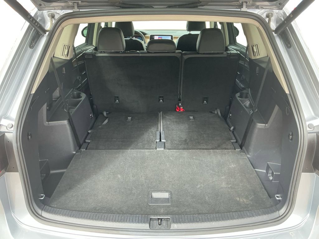 Used 2025 Volkswagen Atlas SE image 22