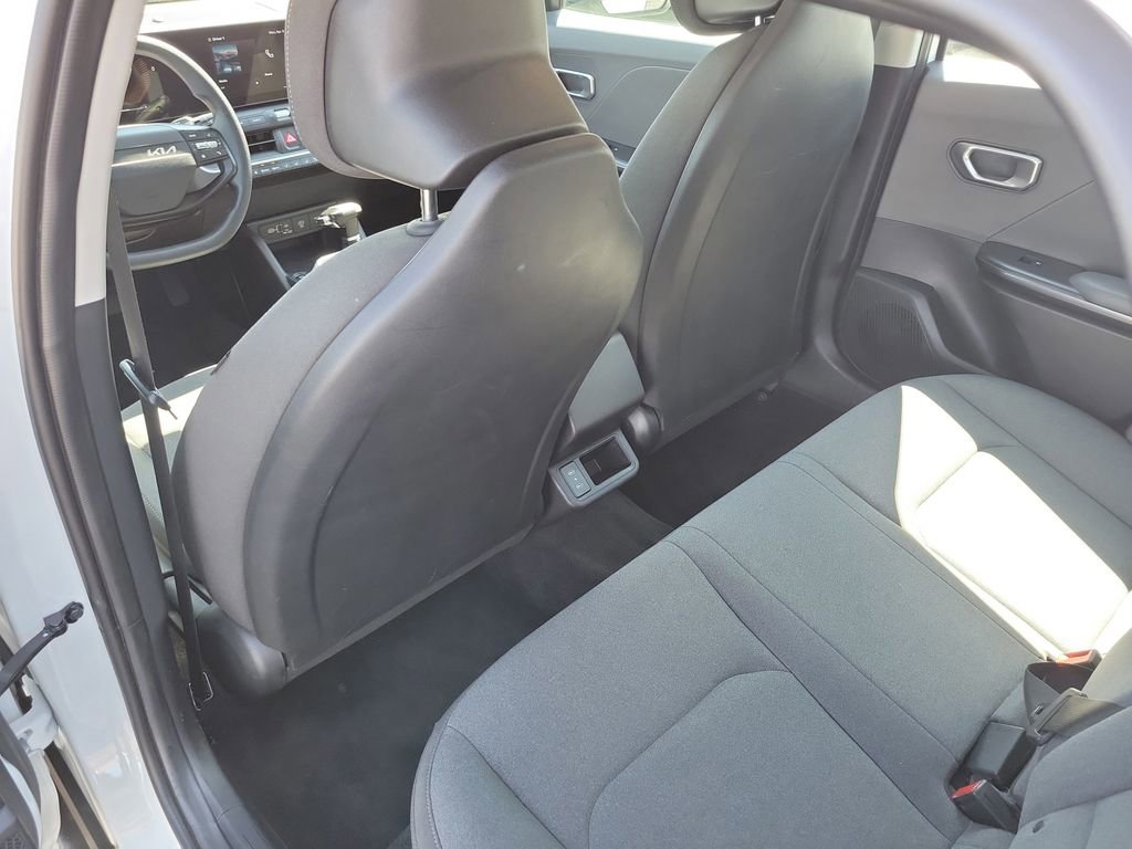Used 2025 Kia K4 FWD image 15