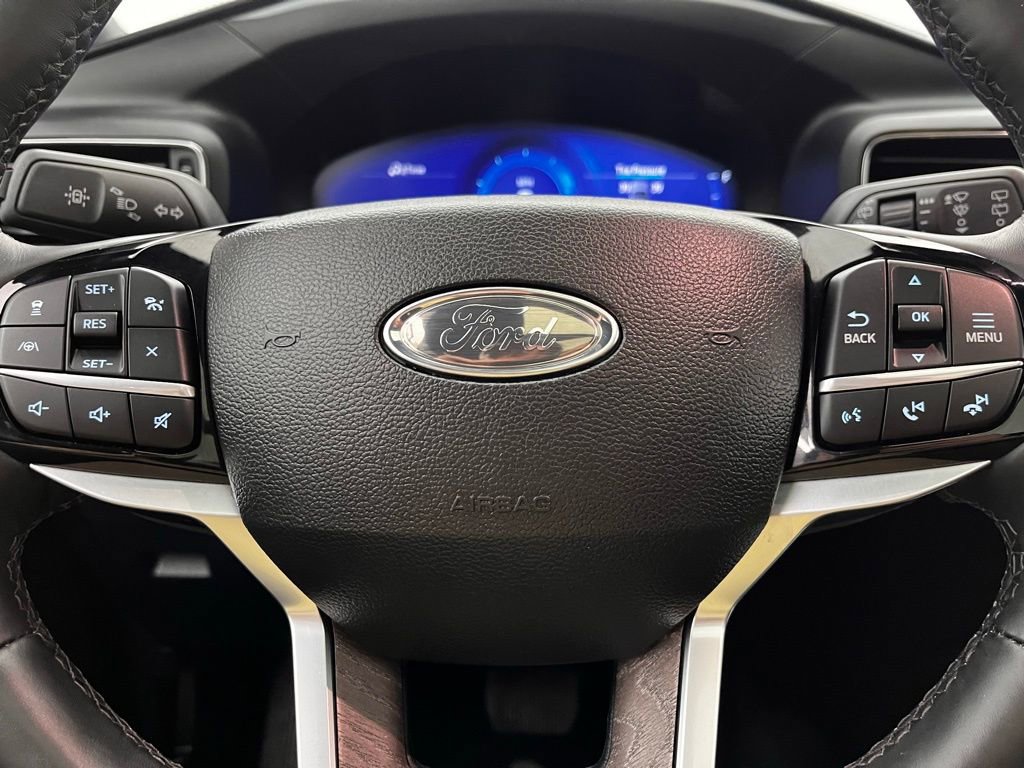 Used 2023 Ford Explorer Platinum w/ Technology Package image 23