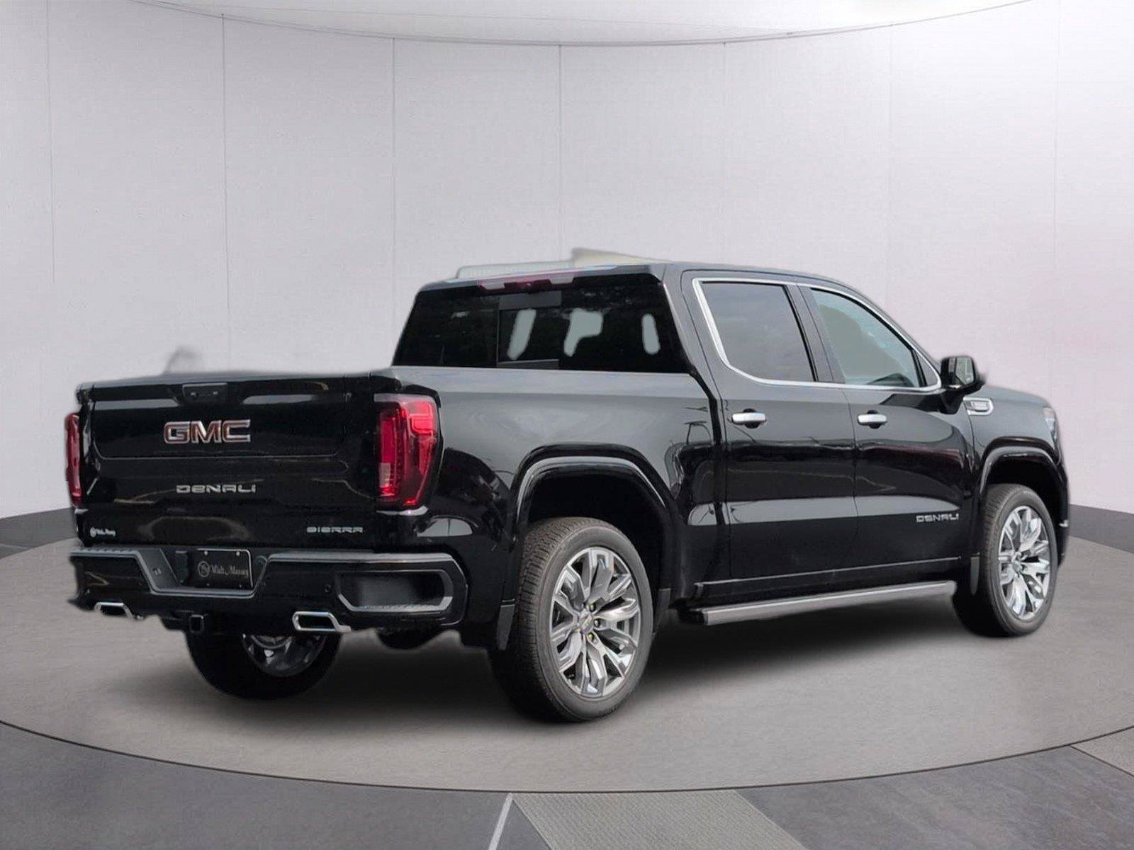 New 2026 GMC Sierra 1500 Denali w/ Denali Reserve Package AWD/4WD image 7