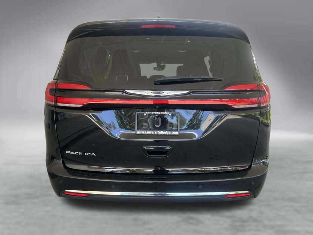 Used 2024 Chrysler Pacifica Touring-L FWD image 28