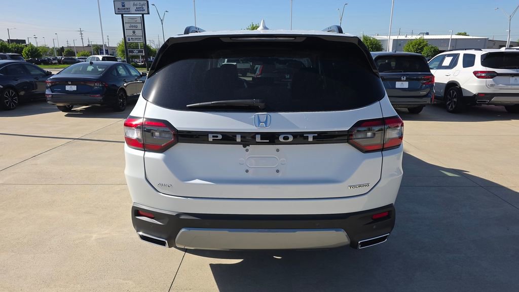 Used 2026 Honda Pilot Touring image 4