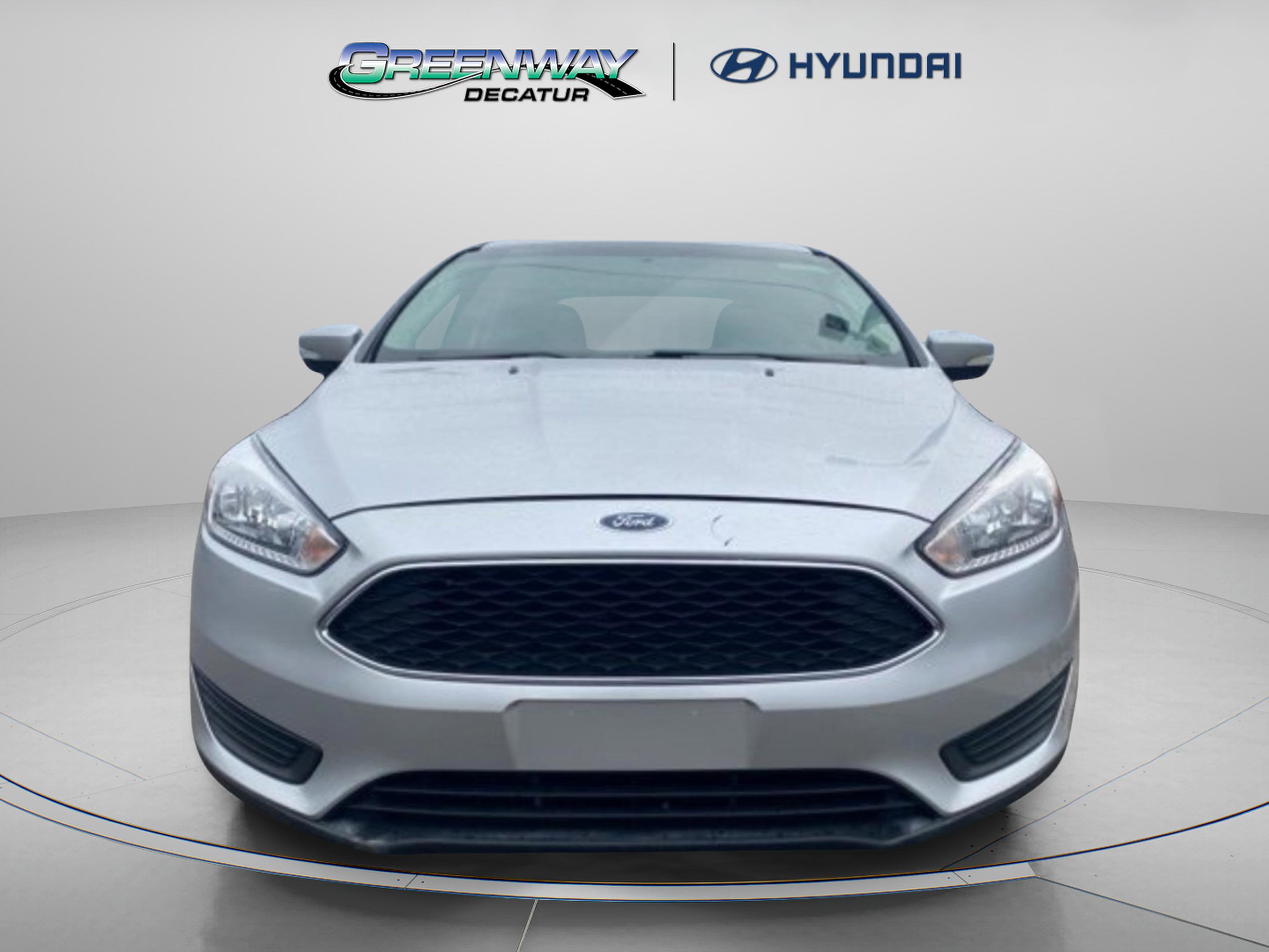 Used 2017 Ford Focus SE image 2