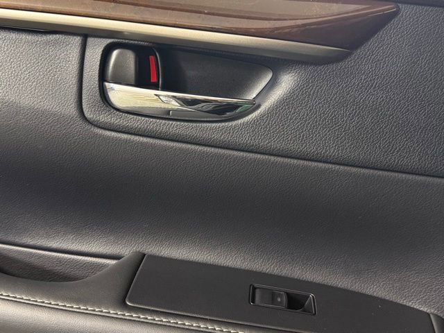 Used 2014 Lexus ES 350 w/ Luxury Package FWD image 25