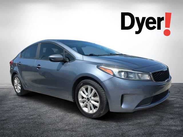 Used 2017 Kia Forte S FWD image 1