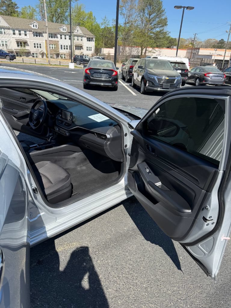 Used 2024 Nissan Altima 2.5 S FWD image 20