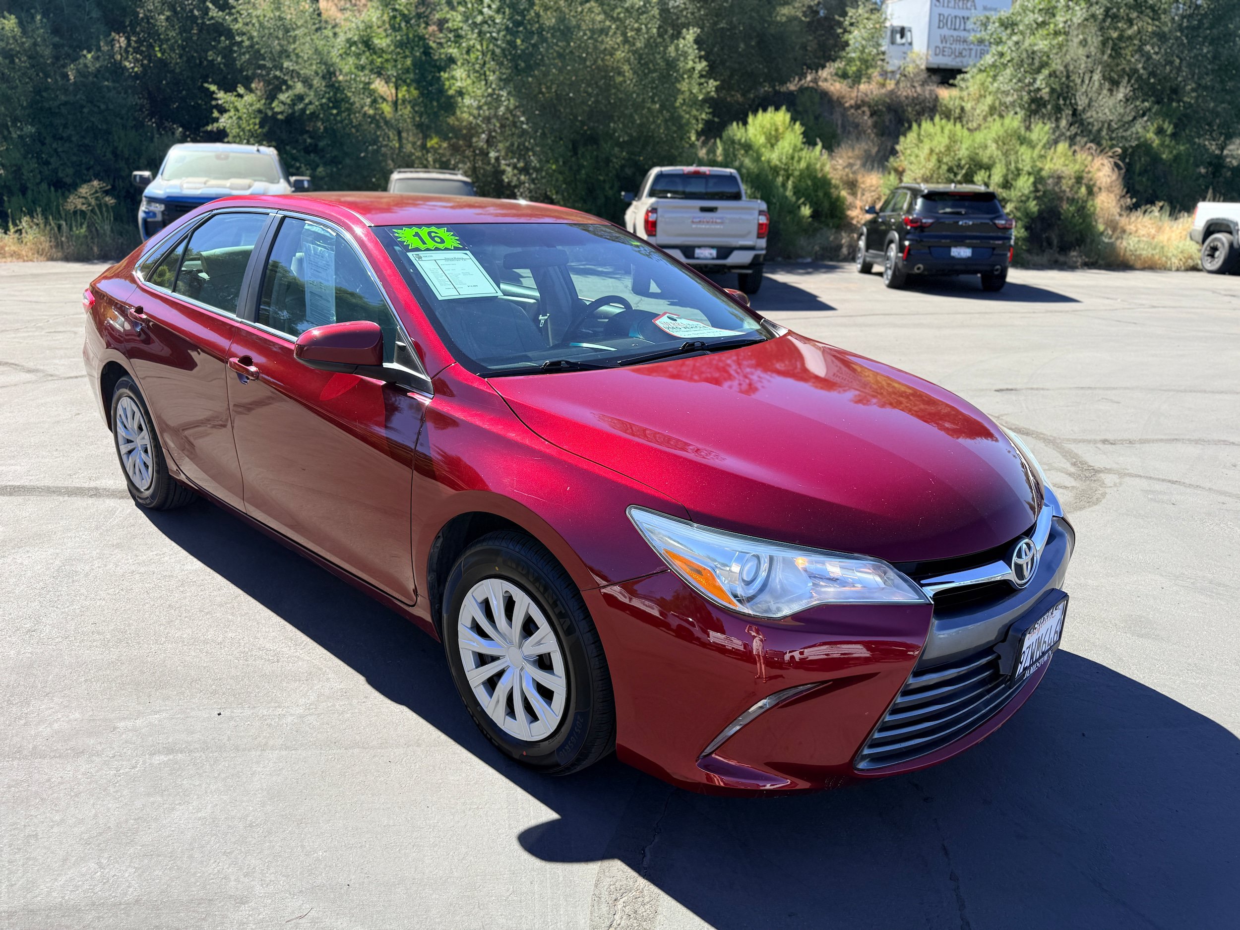 Used 2016 Toyota Camry LE FWD image 4