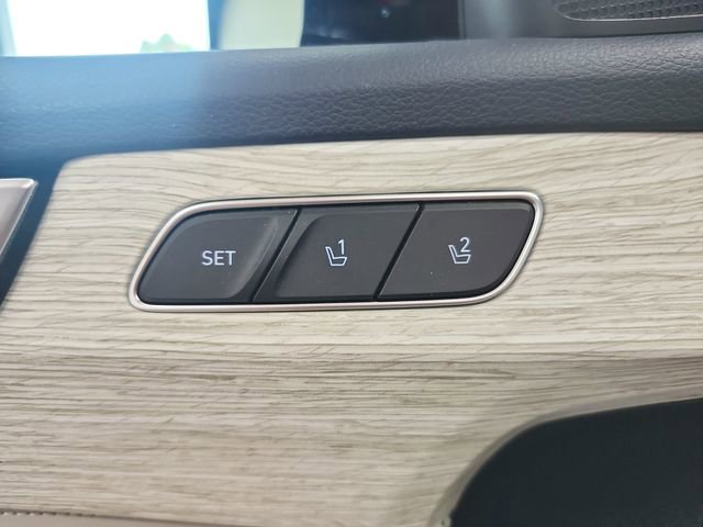 Used 2025 Hyundai Palisade Calligraphy FWD image 21