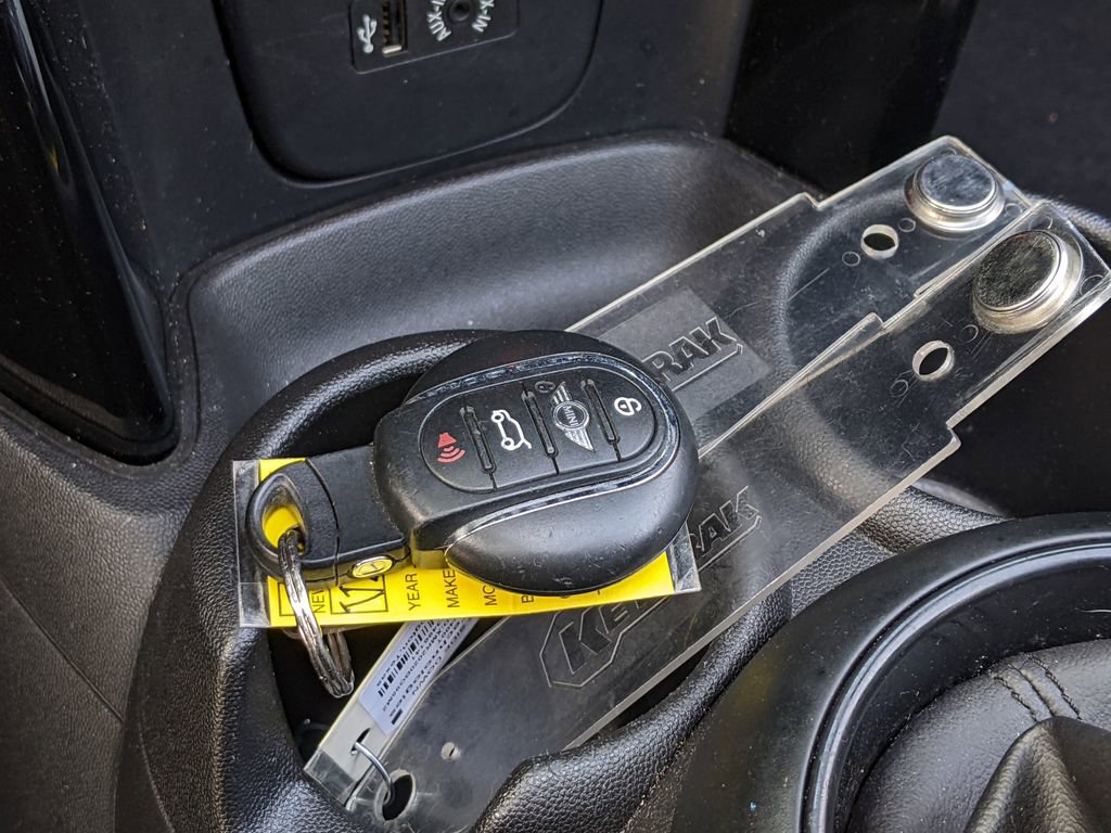 Used 2018 MINI Cooper S image 17