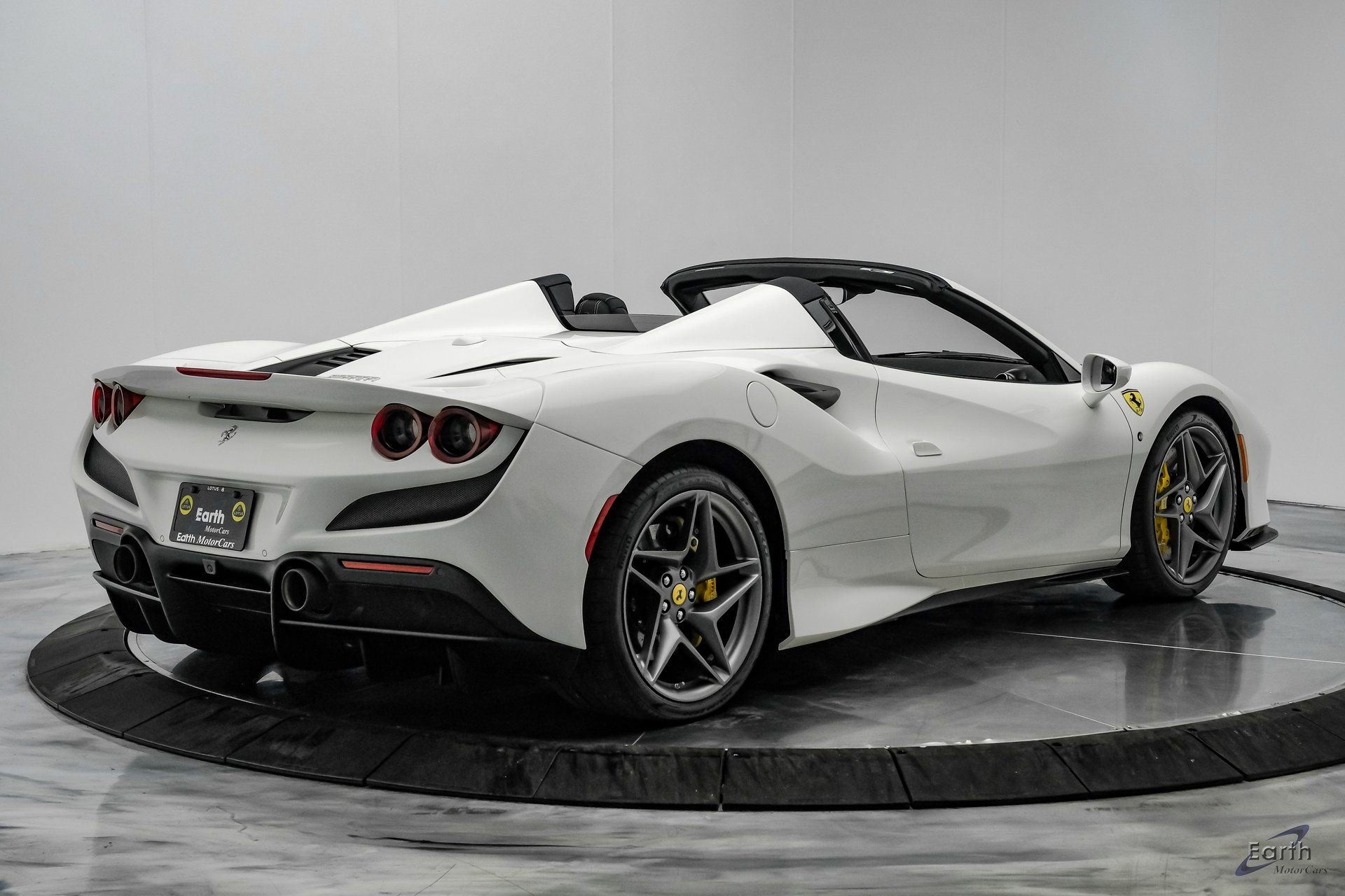 Used 2022 Ferrari F8 Tributo image 28