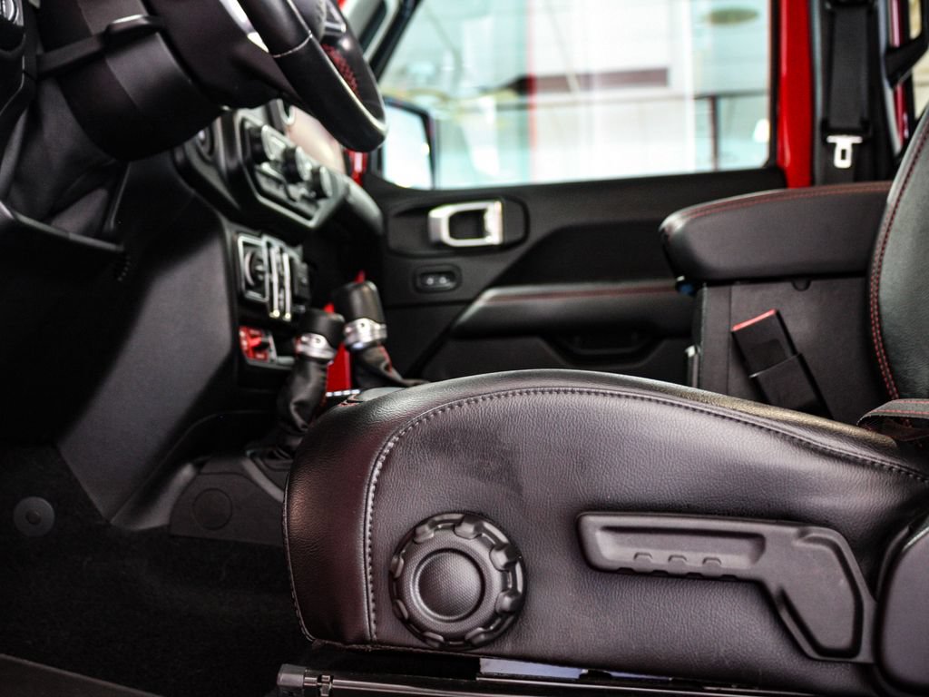 Used 2020 Jeep Gladiator Rubicon AWD/4WD image 12
