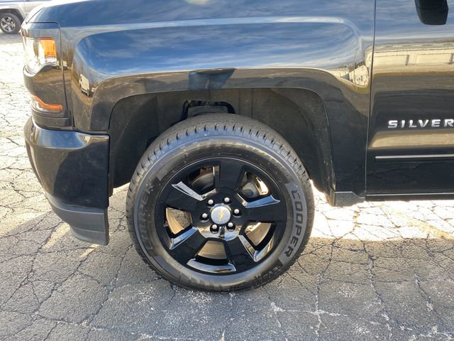 Used 2018 Chevrolet Silverado 1500 LT w/ All Star Edition image 16