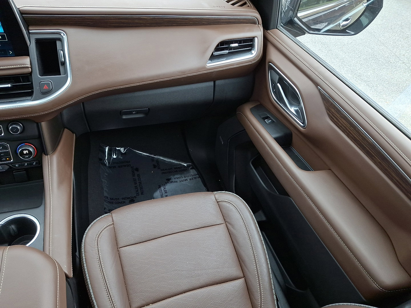 Used 2022 Chevrolet Suburban High Country image 16