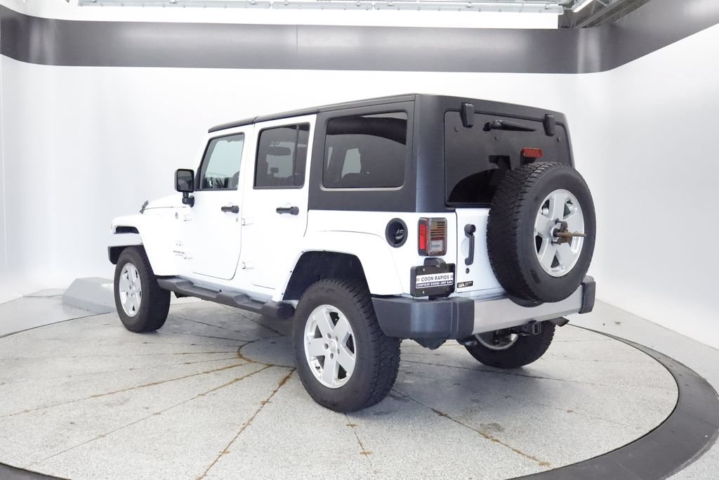 Certified 2017 Jeep Wrangler Unlimited Sahara w/ Connectivity Group AWD/4WD image 3