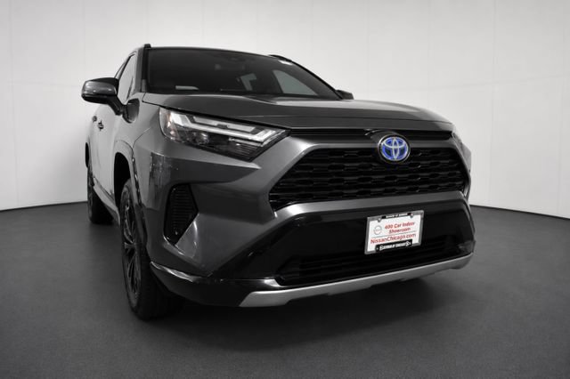 Used 2023 Toyota RAV4 SE AWD/4WD image 3