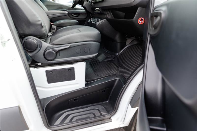 Used 2024 Mercedes-Benz Sprinter 3500 image 25