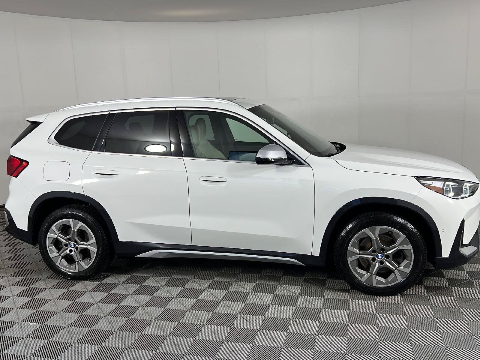 Used 2023 BMW X1 xDrive28i w/ Premium Package AWD/4WD image 26
