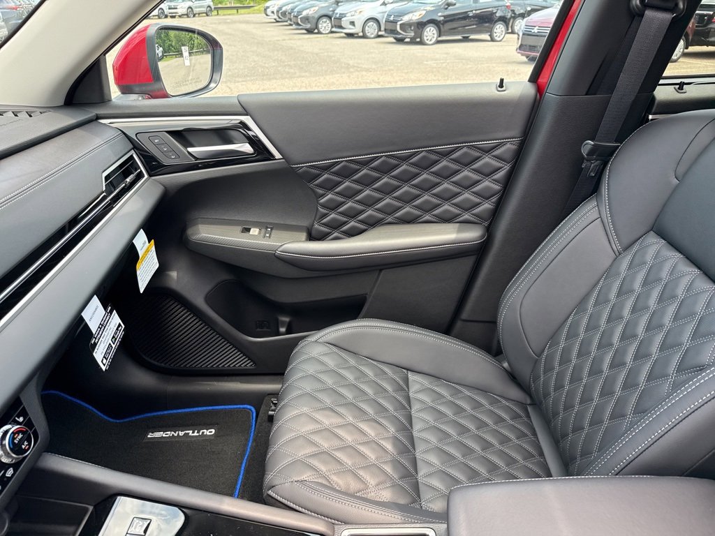 New 2025 Mitsubishi Outlander SEL image 29