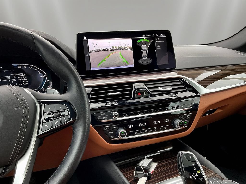 Used 2023 BMW 530e xDrive w/ Premium Package AWD/4WD image 9