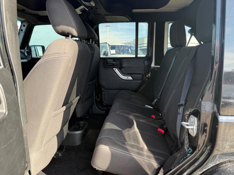 Used 2016 Jeep Wrangler Unlimited Sahara w/ Connectivity Group image 13