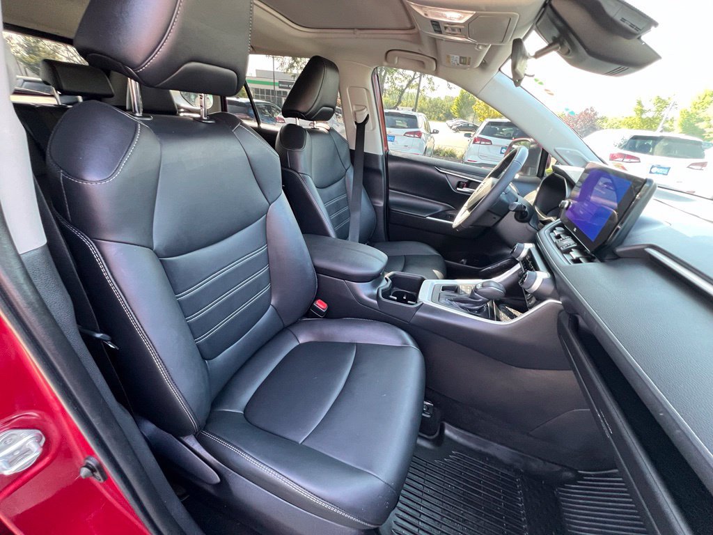 Used 2023 Toyota RAV4 XLE Premium AWD/4WD image 29