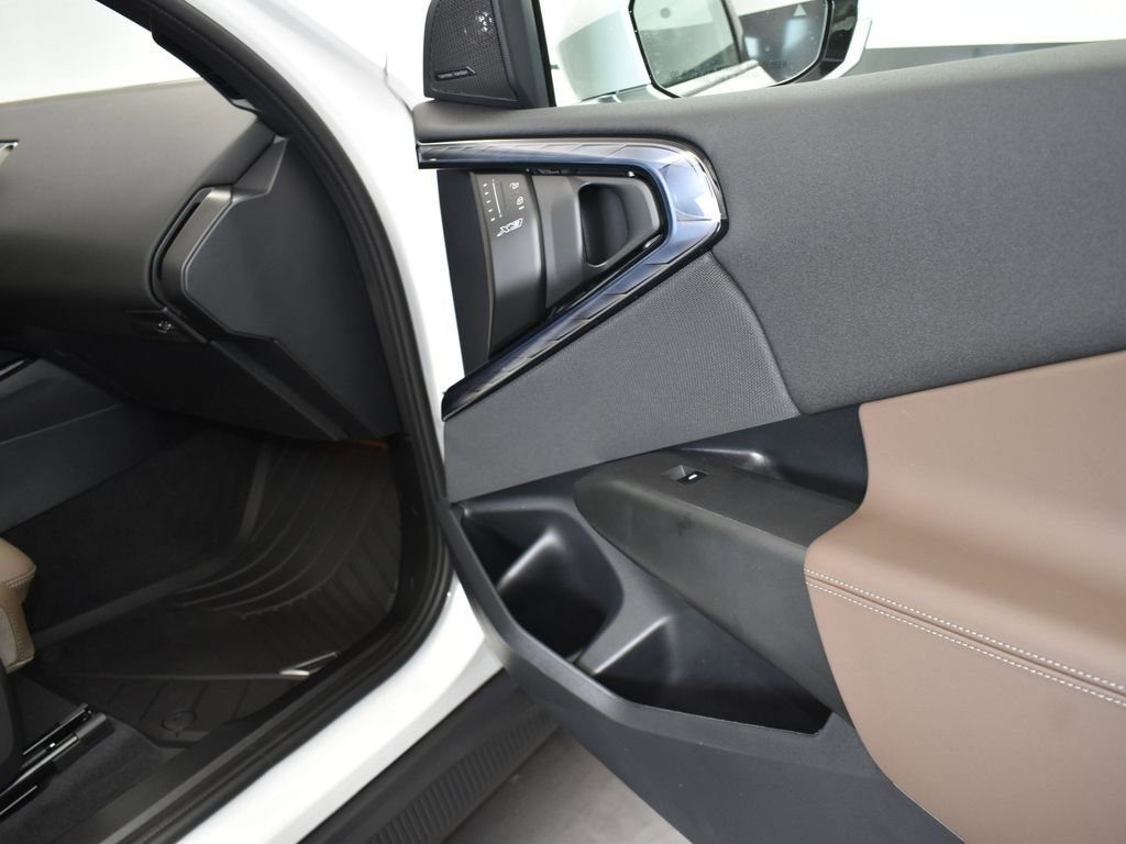 Certified 2025 BMW X3 xDrive30i w/ Premium Package image 23