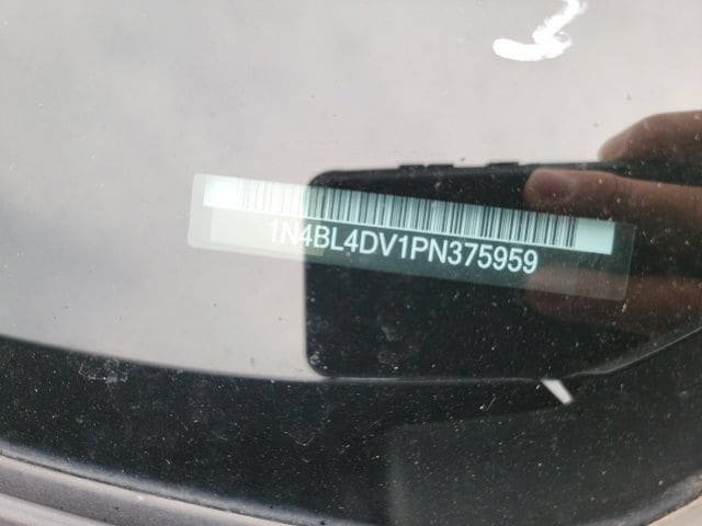 Used 2023 Nissan Altima 2.5 SV FWD image 14