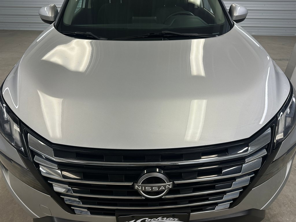 Used 2024 Nissan Rogue SV AWD/4WD image 39