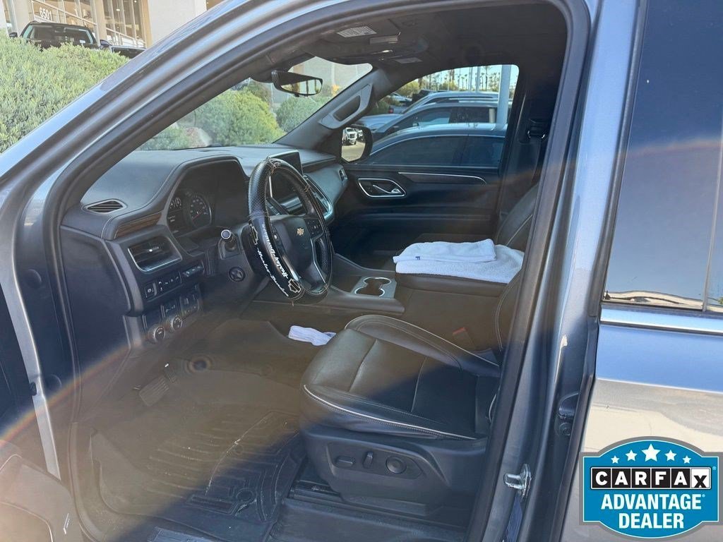 Used 2021 Chevrolet Suburban Premier w/ Premium Package RWD image 5