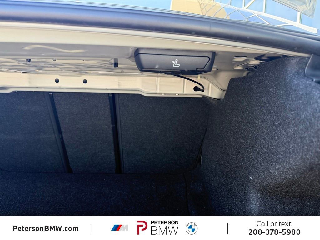 Used 2023 BMW M340i xDrive AWD/4WD image 10
