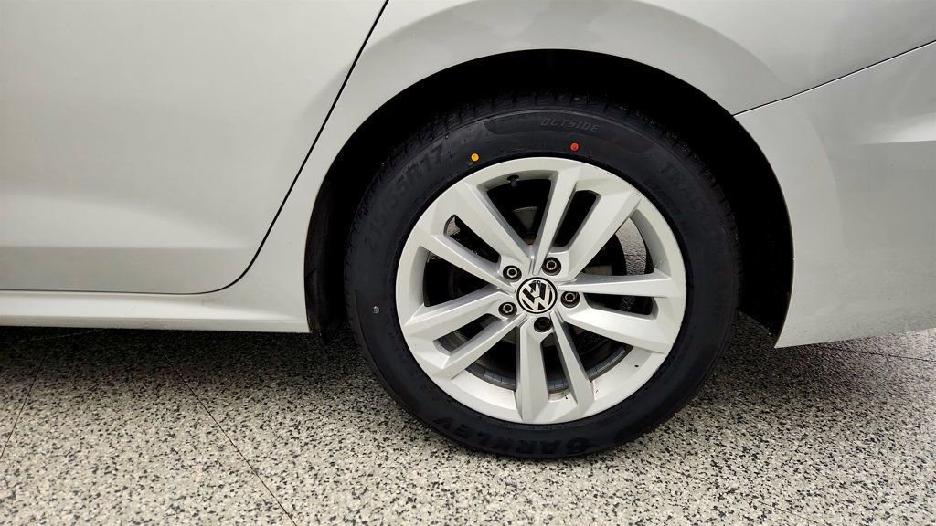 Used 2021 Volkswagen Passat 2.0T S image 9