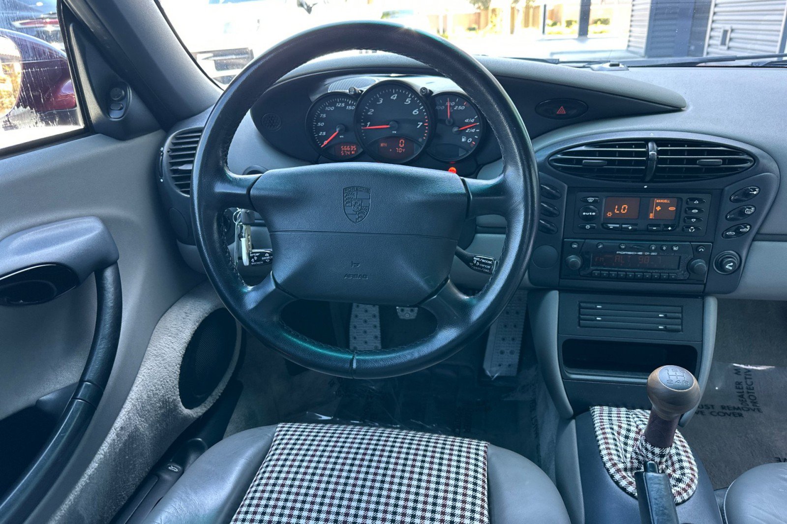 Used 1999 Porsche Boxster RWD image 12